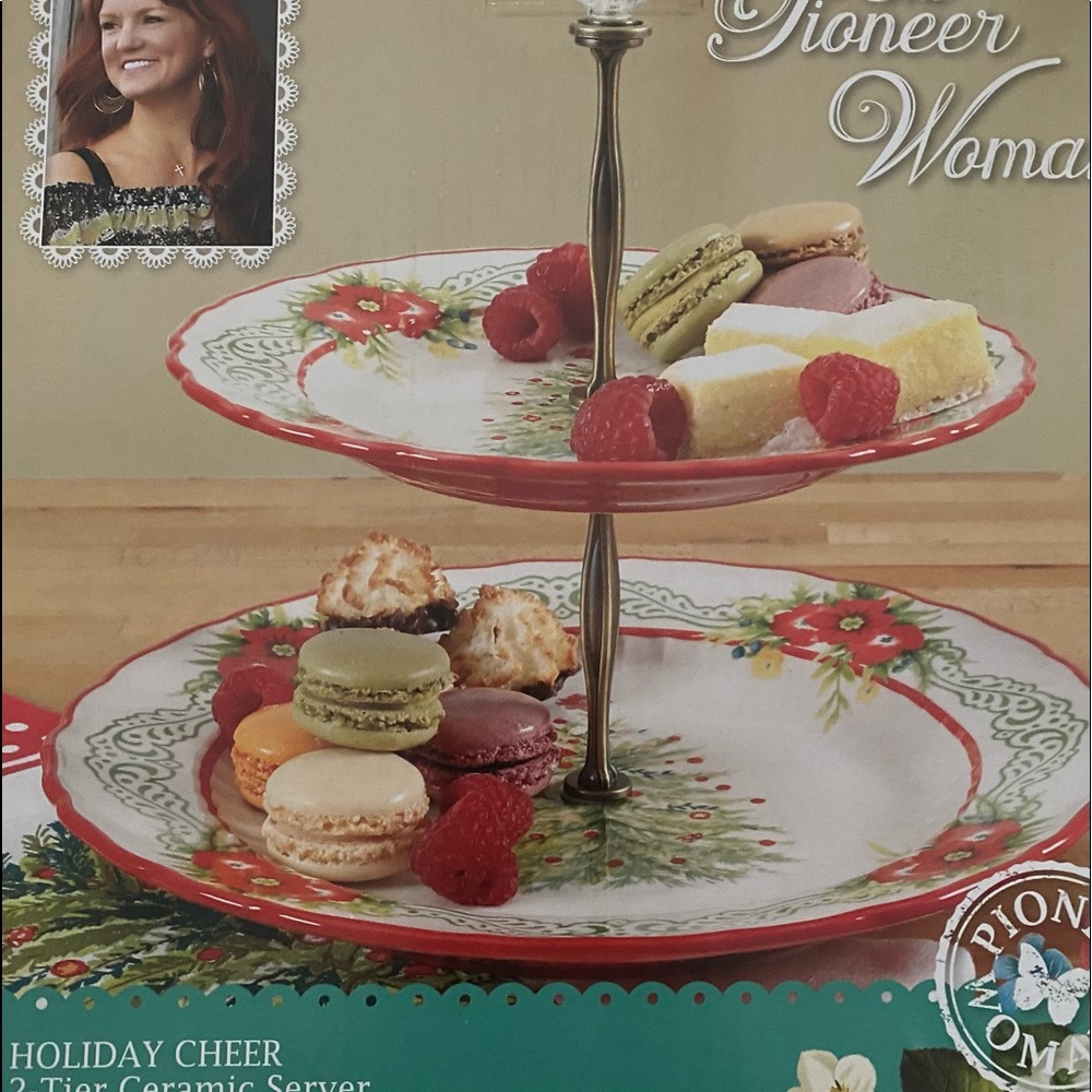 The Pioneer Woman 2 tier Holiday Cheer Server